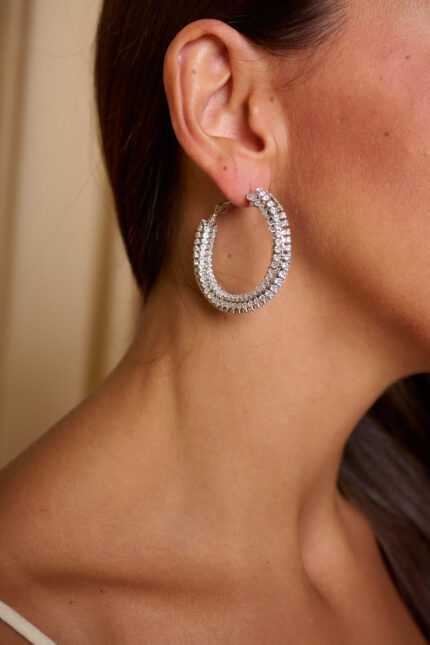 Σκουλαρίκια με μεγάλο κρίκο με στρώση από στρας ασημί