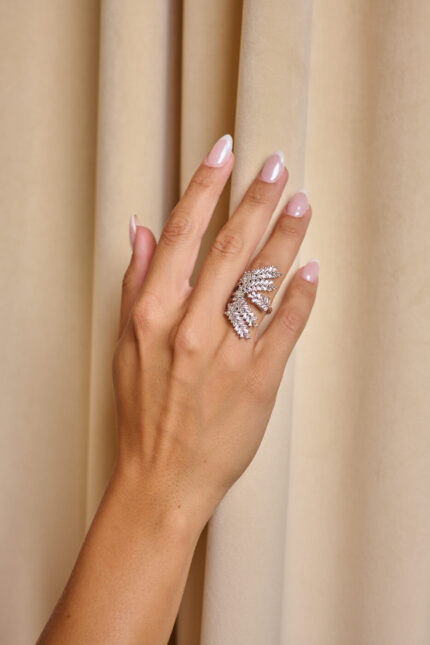 Δαχτυλίδι με διπλή βεντάλια από στρας σε σχήμα φύλλου ασημί