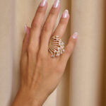 Δαχτυλίδι σε σχήμα φτερού με στρας χρυσό