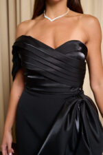 Φόρεμα maxi one shoulder με σατέν πιέτες και φιόγκο μαύρο