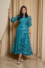 Φόρεμα maxi floral print με μπλέ στρας πετρόλ