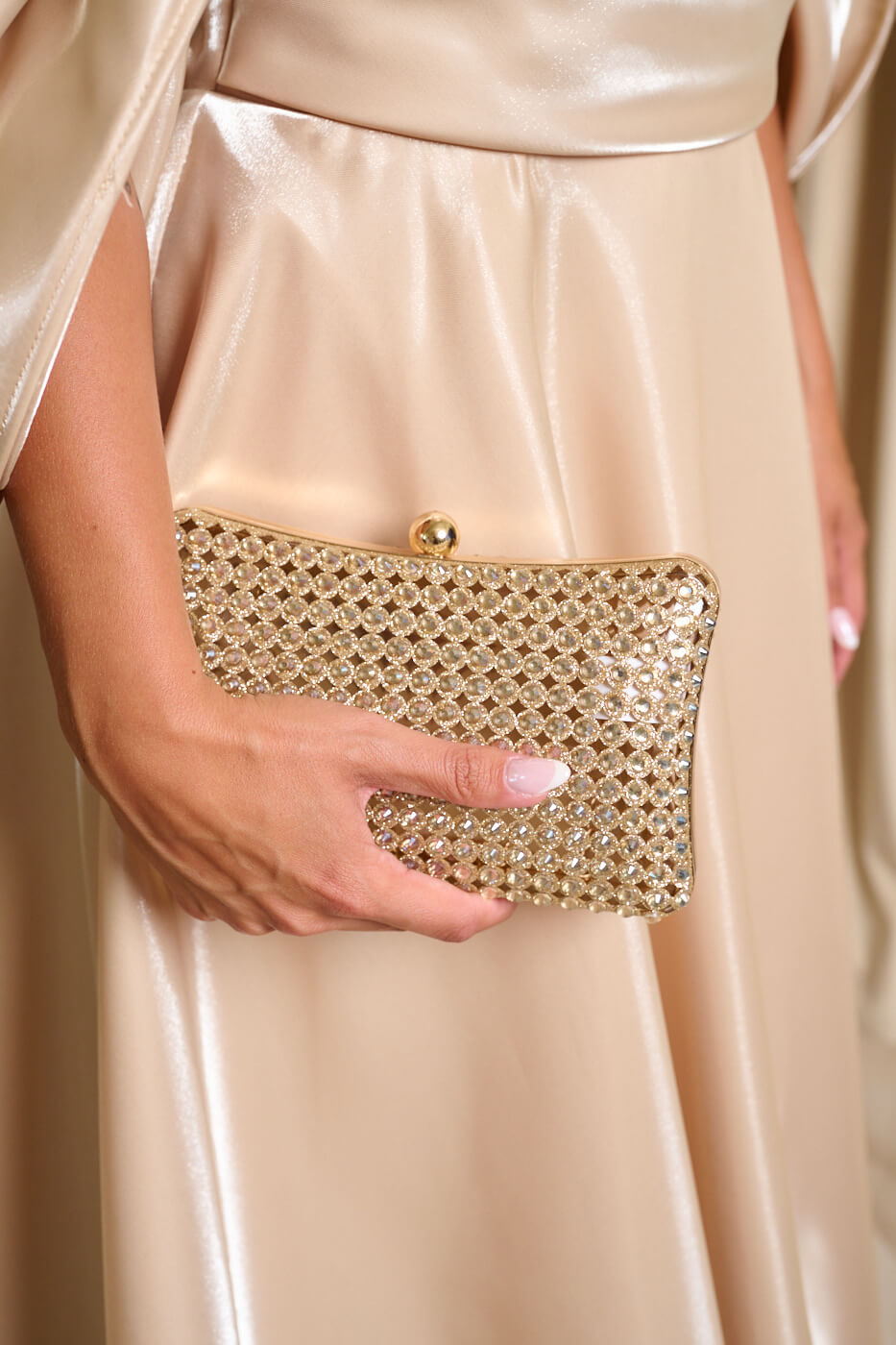 Tσάντα clutch με κρύσταλλα χρυσή
