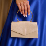 Tσάντα Χειρός με Μεταλλική Χρυσή Λαβή Σαμπανιζέ