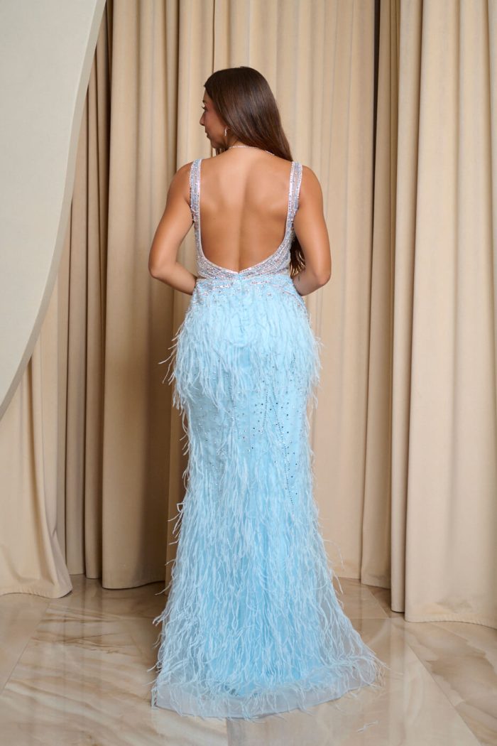 Φόρεμα maxi με κεντημένα στο χέρι στρας και feathers baby blue