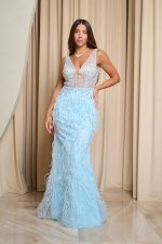 Φόρεμα maxi με κεντημένα στο χέρι στρας και feathers baby blue