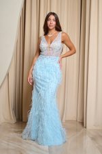 Φόρεμα maxi με κεντημένα στο χέρι στρας και feathers baby blue