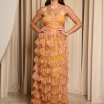 Φόρεμα maxi στράπλες με τούλι και διαδοχικά βολάν καμένο πορτοκαλί
