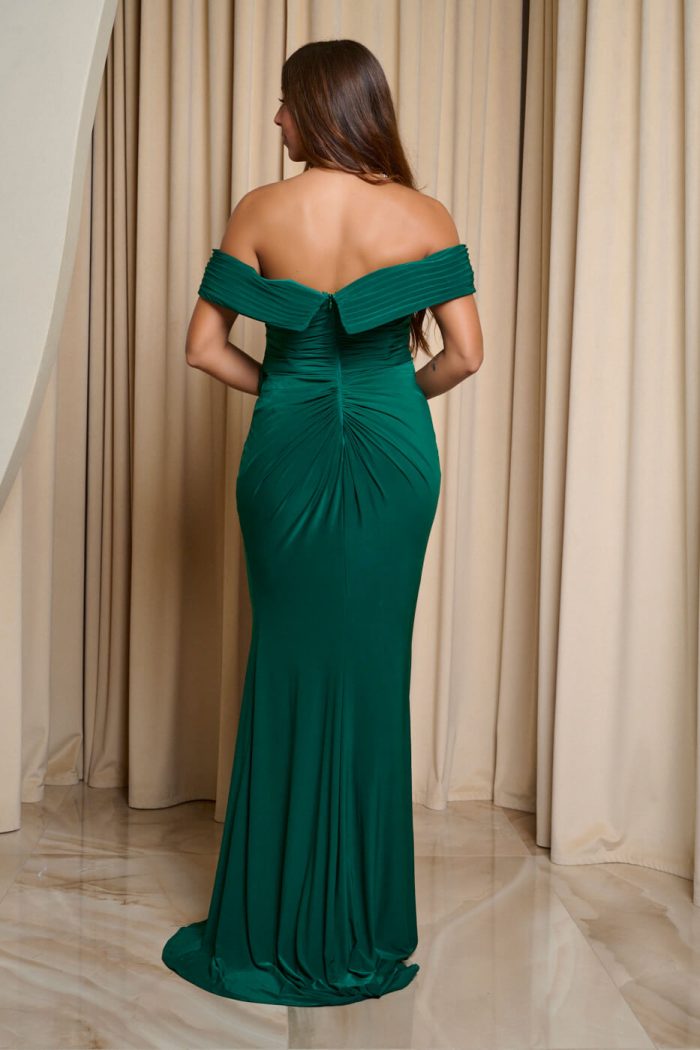 Φόρεμα maxi off shoulder με σούρες και πλαϊνό σκίσιμο κυπαρισσί