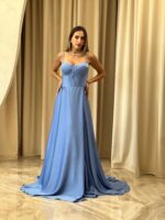 Φόρεμα maxi σατέν στράπλες με σκίσιμο dusty blue