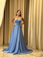 Φόρεμα maxi σατέν στράπλες με σκίσιμο dusty blue