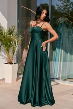 Φόρεμα maxi σατέν στράπλες με σκίσιμο κυπαρισσί - Image 4