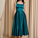 Φόρεμα midi σατέν με τιράντες κυπαρισσί