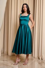 Φόρεμα midi σατέν με τιράντες κυπαρισσί - Image 3