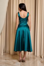 Φόρεμα midi σατέν με τιράντες κυπαρισσί - Image 5