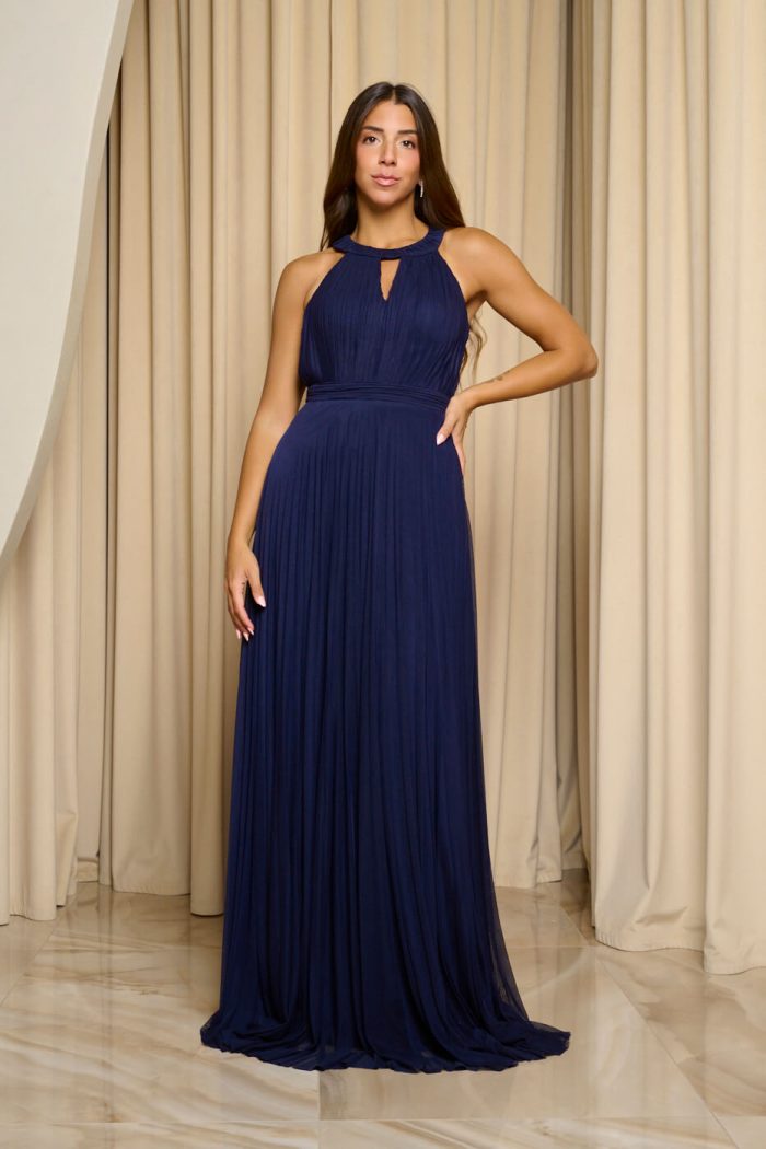 Φόρεμα maxi πλισέ με halter λαιμόκοψη και ραμμένη ζώνη midnight blue - Image 4