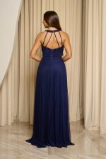 Φόρεμα maxi πλισέ με halter λαιμόκοψη και ραμμένη ζώνη midnight blue - Image 8