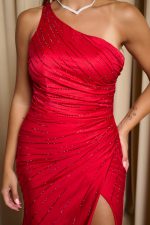 Φόρεμα maxi one shoulder γοργονέ με στρας λεπτομέρειες κόκκινο