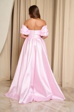 Φόρεμα maxi γυαλιστερή οργάντζα off shoulder με κορσέ baby pink