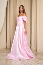 Φόρεμα maxi γυαλιστερή οργάντζα off shoulder με κορσέ baby pink