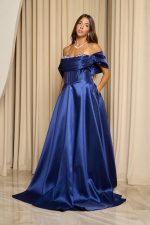 Φόρεμα maxi γυαλιστερή οργάντζα off shoulder με κορσέ midnight blue - Image 6