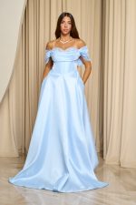 Φόρεμα maxi γυαλιστερή οργάντζα off shoulder με κορσέ baby blue - Image 3