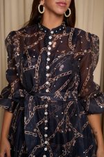 Φόρεμα maxi με chain print και λευκά στρας σε μαύρο