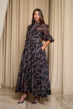 Φόρεμα maxi με chain print και λευκά στρας σε μαύρο