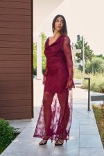 Φόρεμα maxi με δαντέλα και cowl neck βουργουνδί