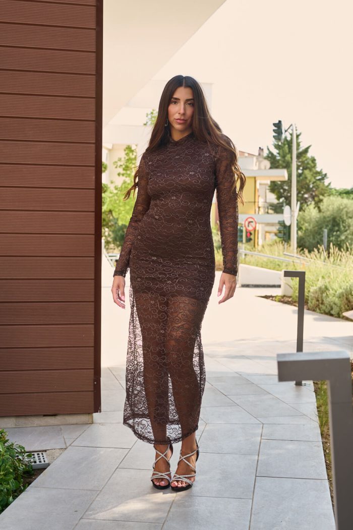 Φόρεμα maxi με δαντέλα και mock neck καφέ