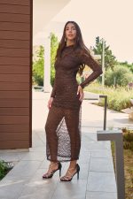 Φόρεμα maxi με δαντέλα και mock neck καφέ