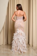 Φόρεμα maxi με κεντημένα στο χέρι στρας και feathers nude