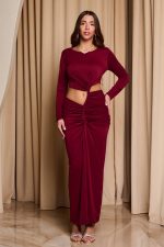 Φόρεμα maxi με cut-out στην μέση και σούρες βουργουνδί