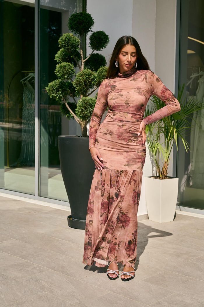 Φόρεμα maxi floral print με σούρες και mock neck ανοιχτό καφέ