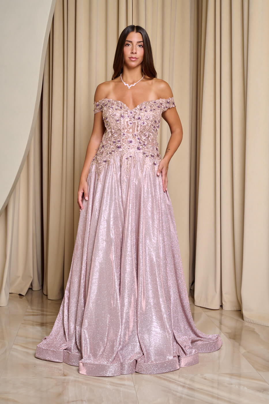 Φόρεμα maxi lurex με κεντημένα floral σχέδια ροζ