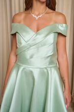 Φόρεμα maxi κλος σατέν off shoulder με πιέτες μέντα
