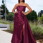 Φόρεμα maxi στράπλες με πιέτες στο μπούστο μπορντό