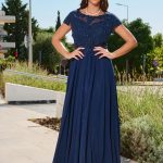 Φόρεμα maxi κοντομάνικο με κεντημένες λεπτομέρειες midnight blue