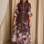 Φόρεμα maxi με floral print και διακοσμητικά κουμπιά καφέ