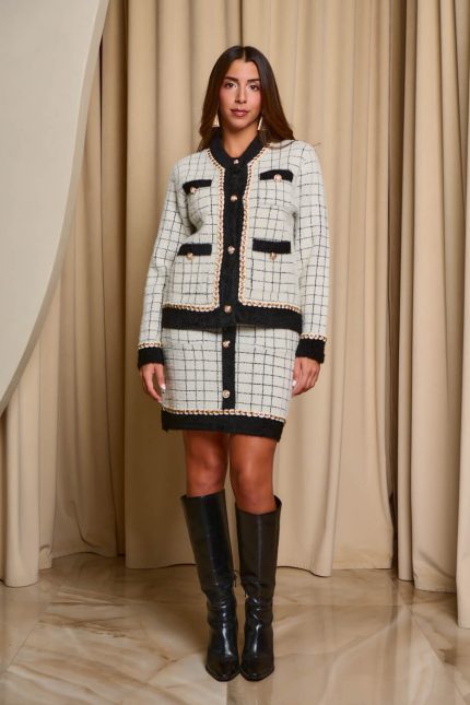 Σετ σακάκι - φούστα πλεκτό με χρυσά κουμπιά κόσμημα εκρού