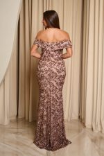 Φόρεμα maxi off shoulder με παγιέτες και ντραπέ μπούστο bronze