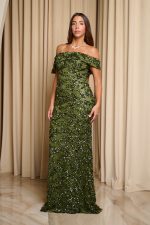 Φόρεμα maxi off shoulder με παγιέτες και ντραπέ μπούστο λαδί
