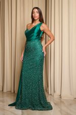 Φόρεμα maxi one shoulder με στρας και ουρά κυπαρισσί