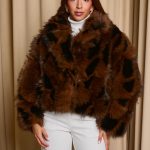 Γούνα κοντή καφέ με μαύρο πουά σχέδιο