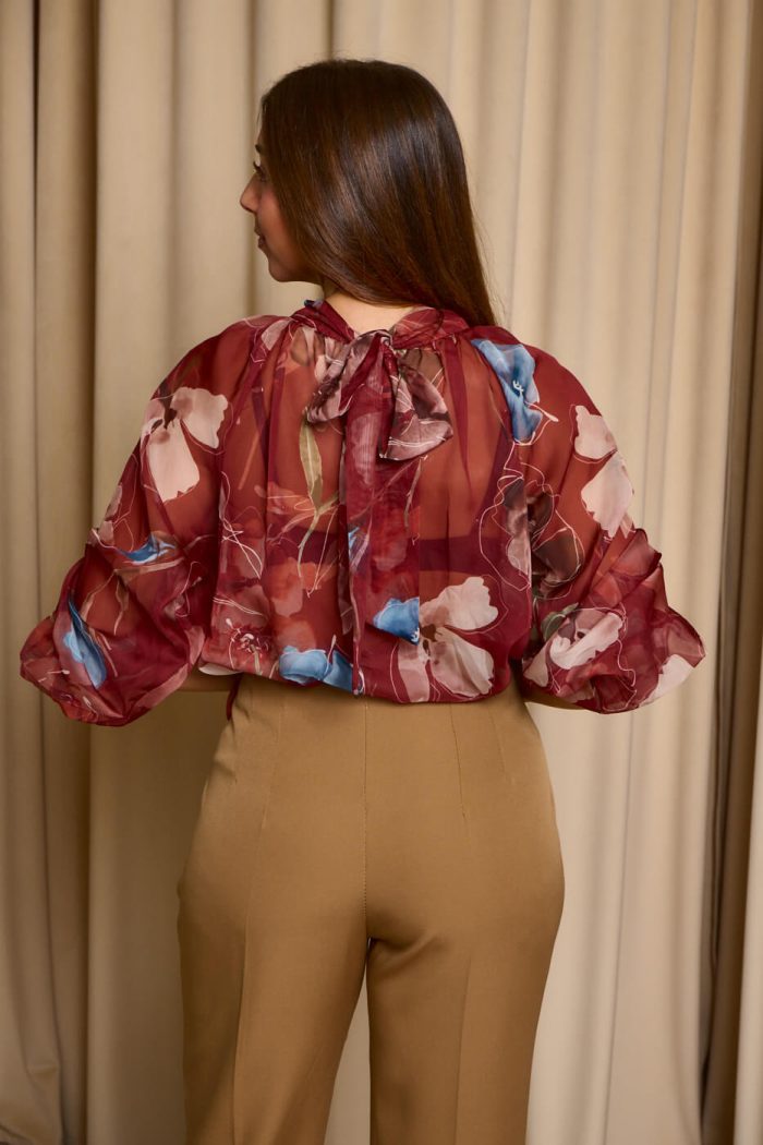 Μπλούζα see through με φιόγκο και floral print μπορντό