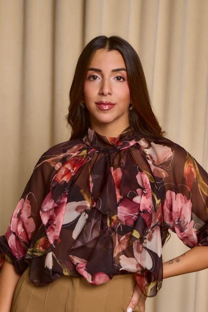 Μπλούζα see through με φιόγκο και floral print μαύρο