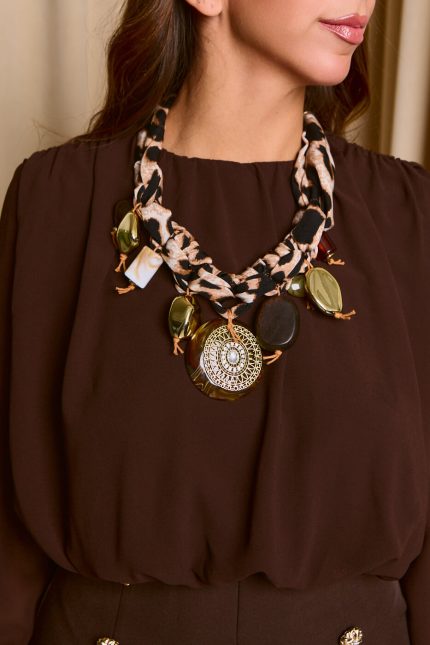 Κολιέ μαντήλι με animal print και πολλαπλά κρεμαστά χρυσό