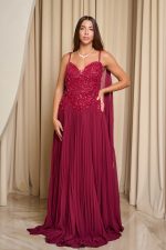Φόρεμα maxi πλισέ με κεντημένα floral σχέδια βουργουνδί - Image 4