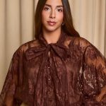 Πουκάμισο δαντελένιο με κορδέλα στο λαιμό καφέ