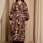 Παλτό μακρύ με ζώνη εμπριμέ