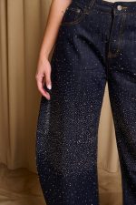 Παντελόνι τζιν barrel με στρας σκούρο μπλε - Image 6